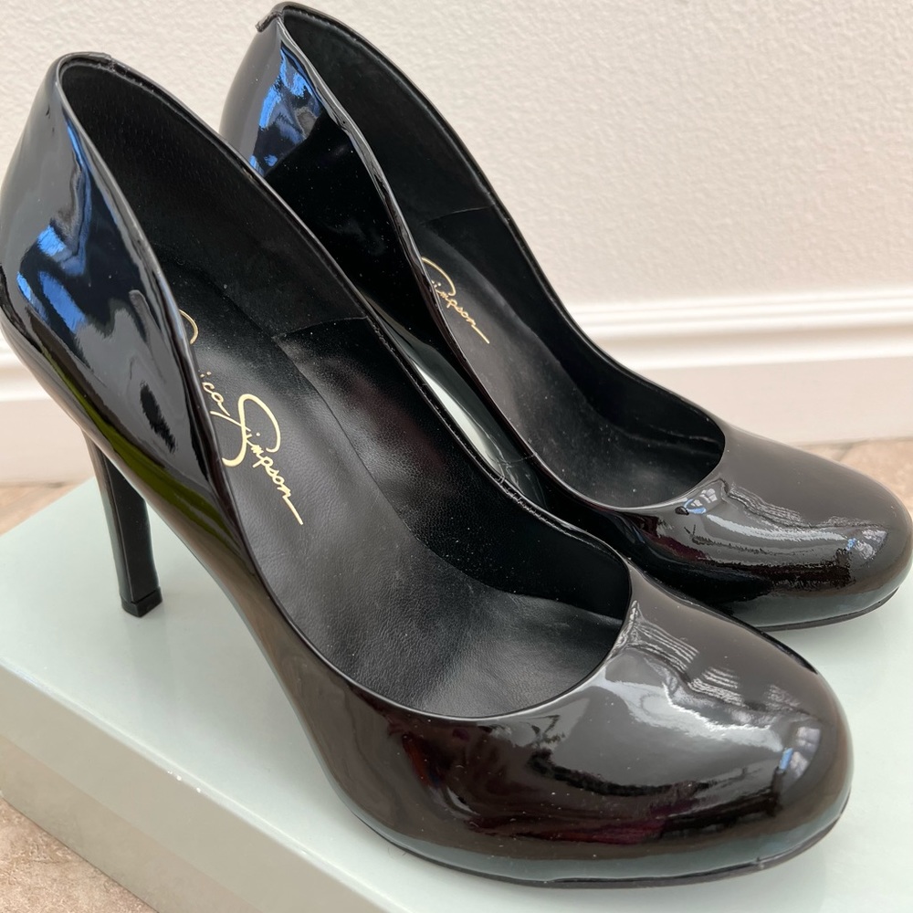Jessica Simpson black heels